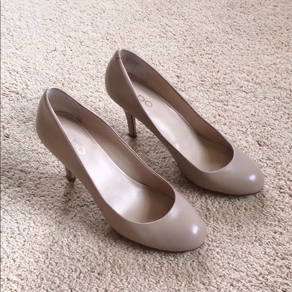 Aldo beige heels - Picture 1 of 6